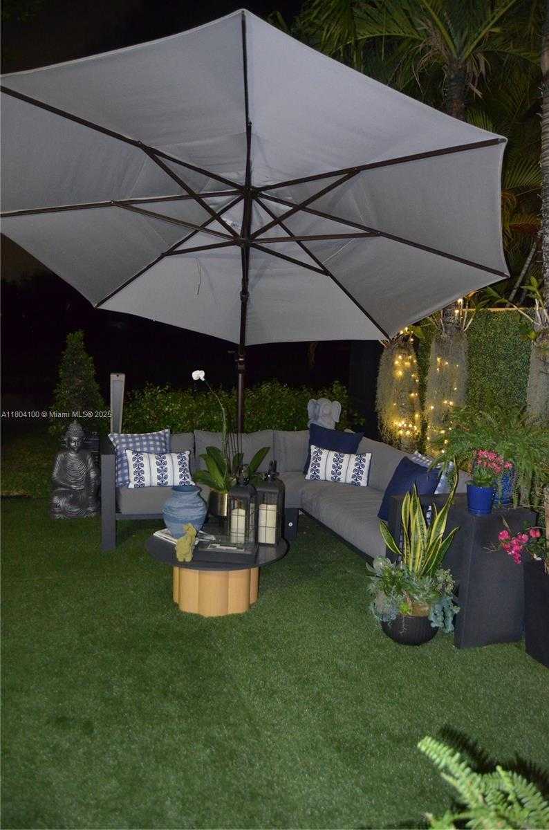 Small Image of 3629 ESTEPONA AVE, Doral Number 74