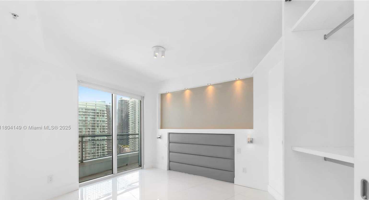 Small Image of 60 SOUTH WEST 13TH ST #2626, Miami Number 25