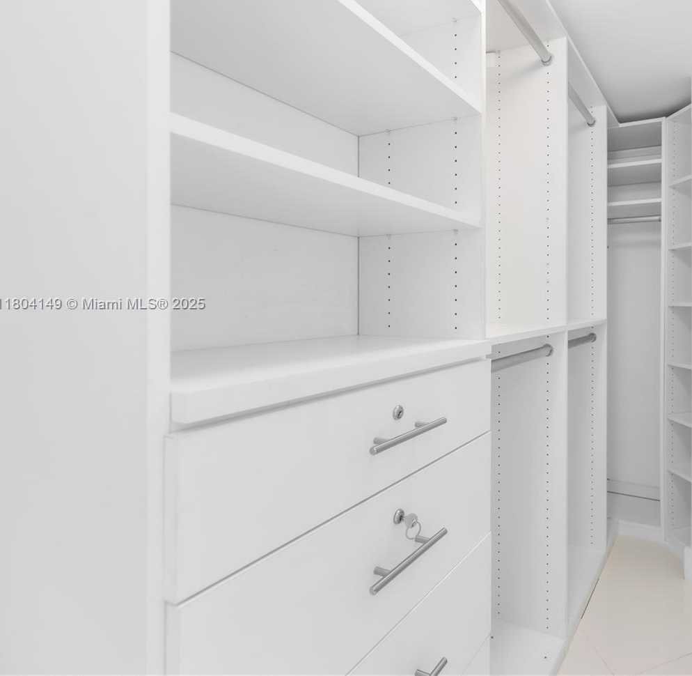 Small Image of 60 SOUTH WEST 13TH ST #2626, Miami Number 26