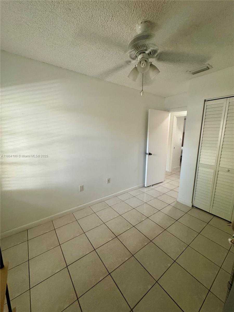 Small Image of 13810 SOUTH WEST 52 ST, Miami Number 12