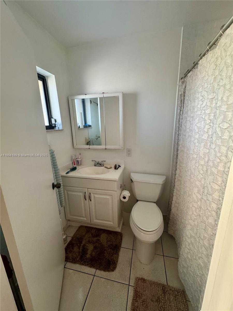 Small Image of 13810 SOUTH WEST 52 ST, Miami Number 17