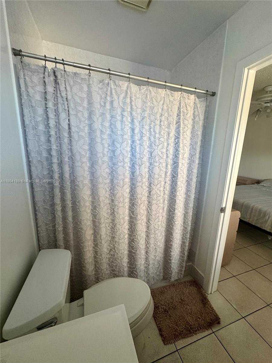 Small Image of 13810 SOUTH WEST 52 ST, Miami Number 18