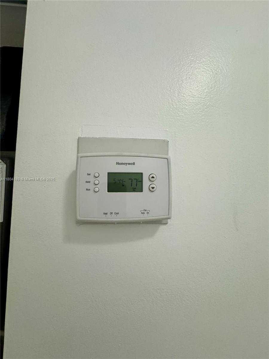 Small Image of 13810 SOUTH WEST 52 ST, Miami Number 21