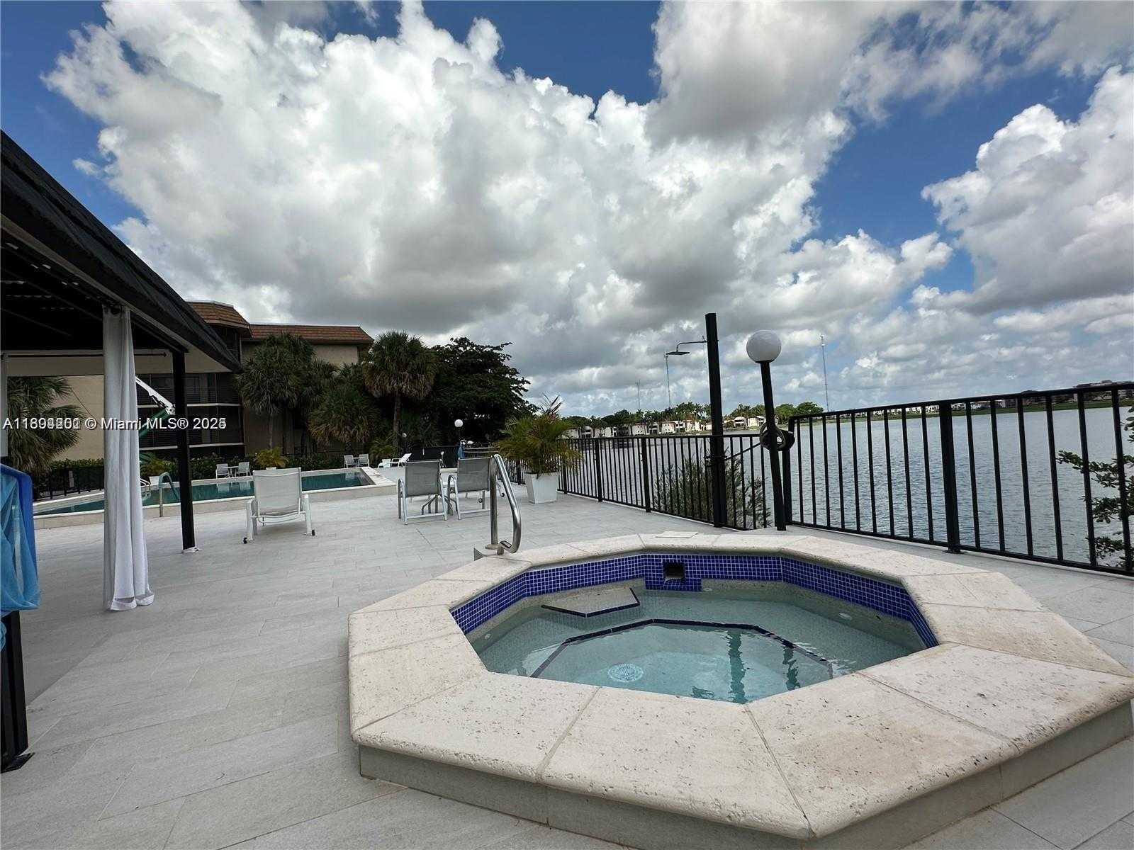 Small Image of 601 IVES DAIRY RD #401-8, Miami Number 12