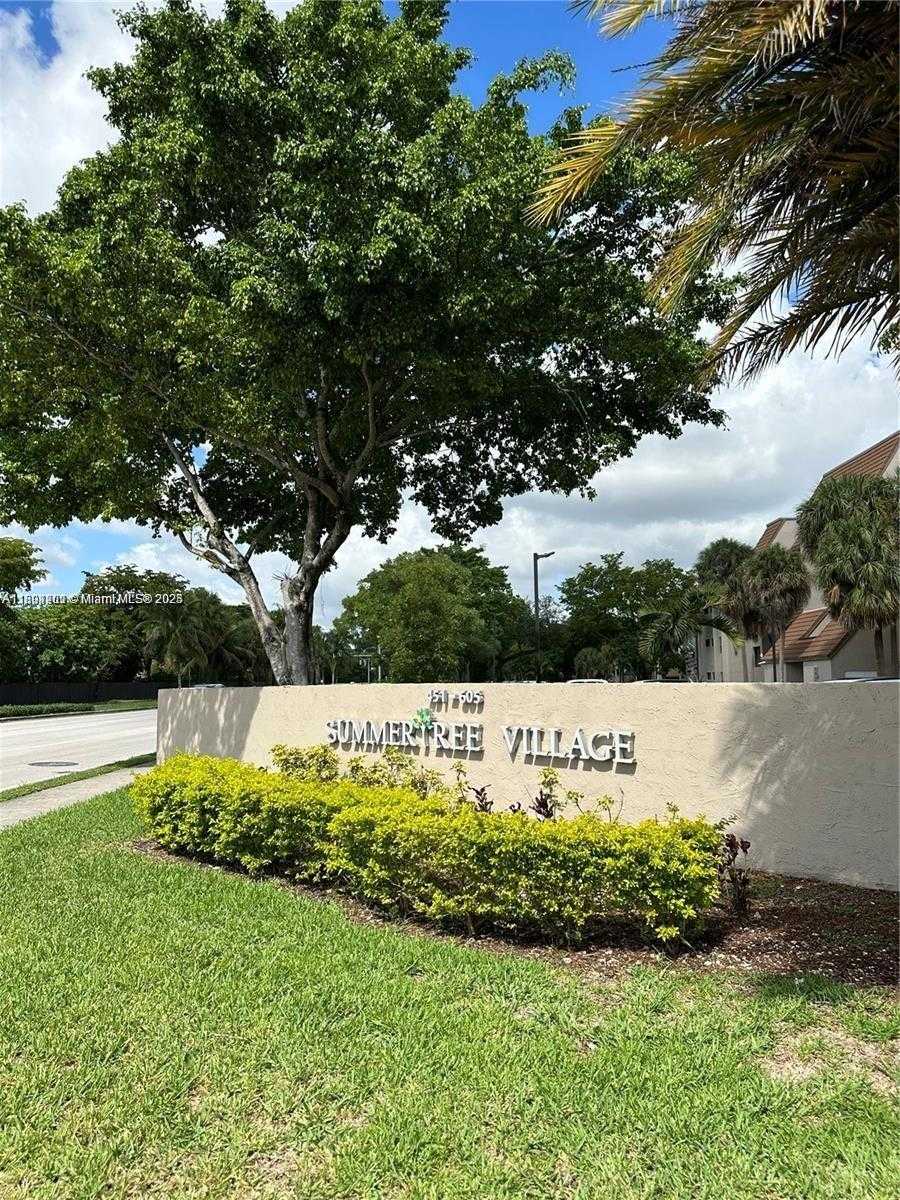 Small Image of 601 IVES DAIRY RD #401-8, Miami Number 4