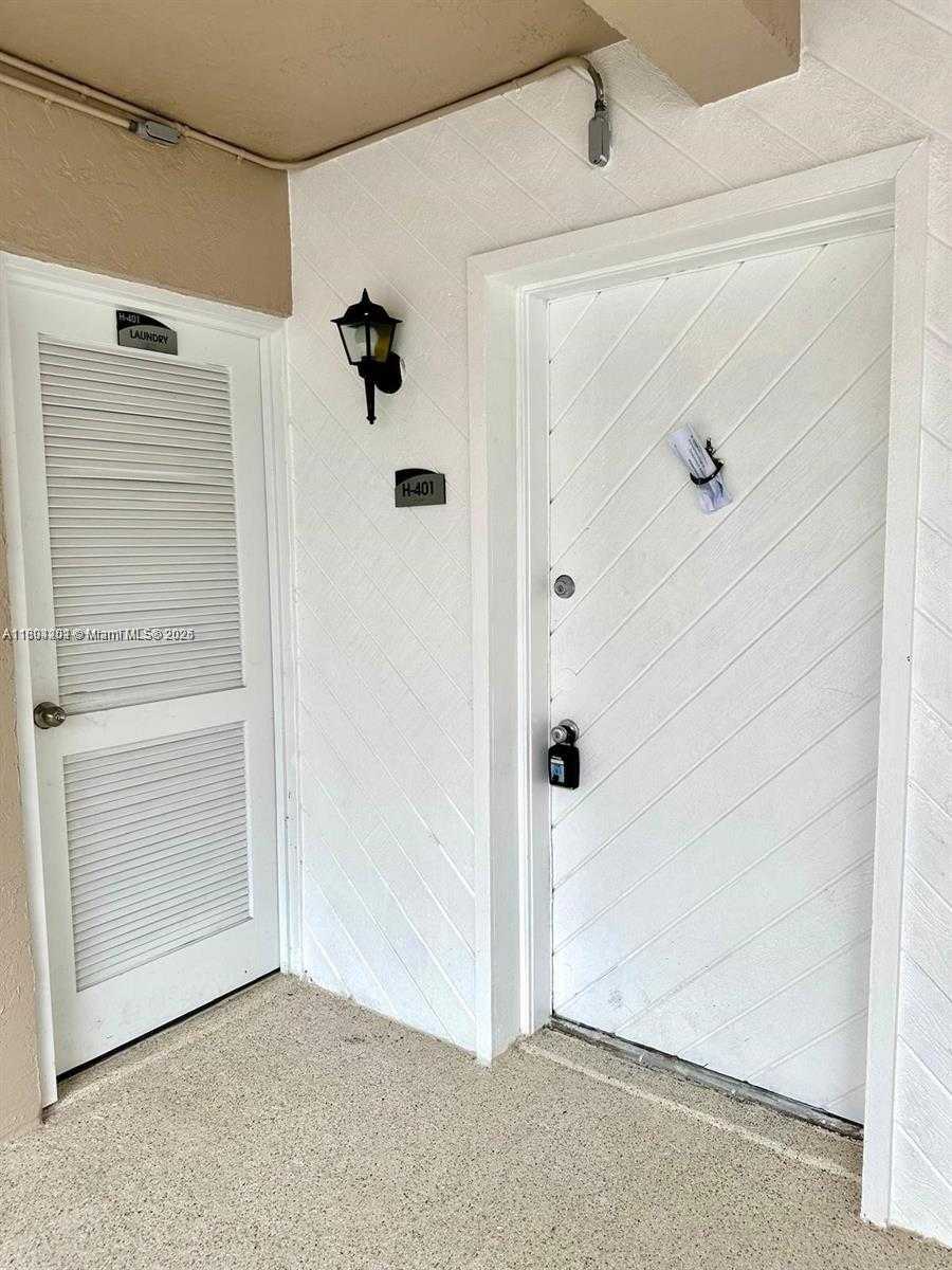 Small Image of 601 IVES DAIRY RD #401-8, Miami Number 42