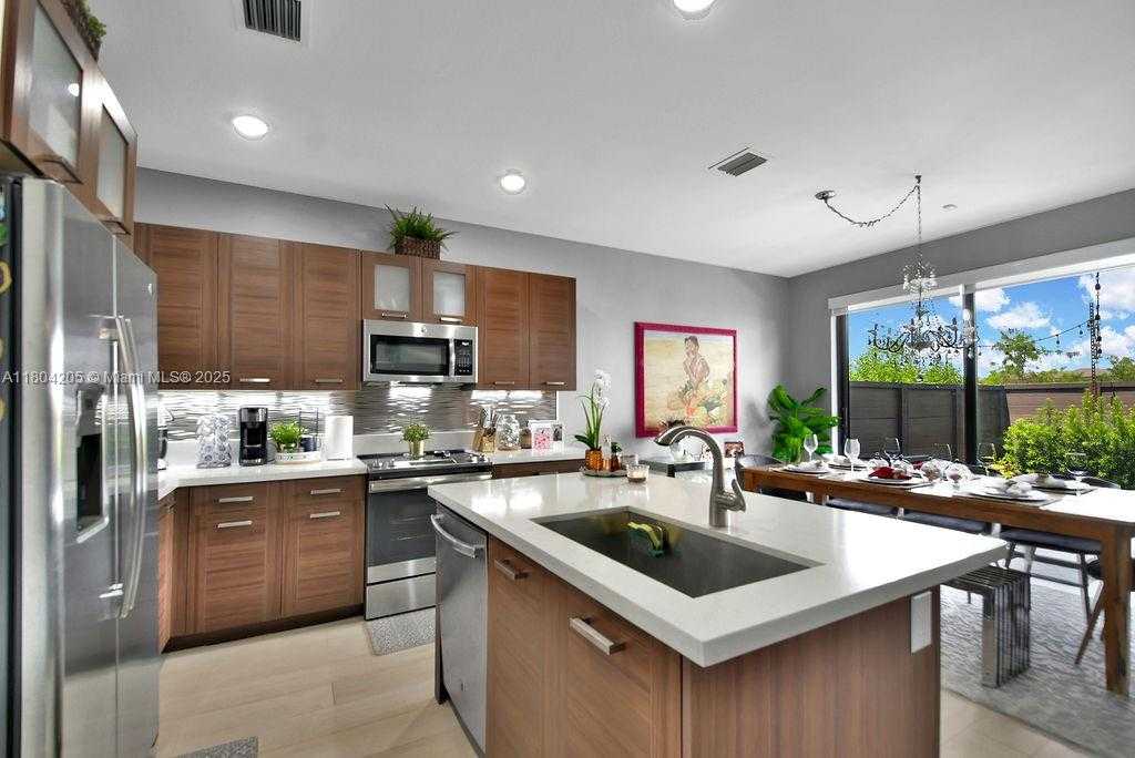 Small Image of 15678 NORTH WEST 91ST CT, Miami Lakes Number 17