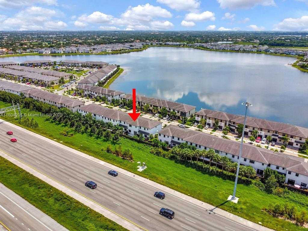 Small Image of 15678 NORTH WEST 91ST CT, Miami Lakes Number 33