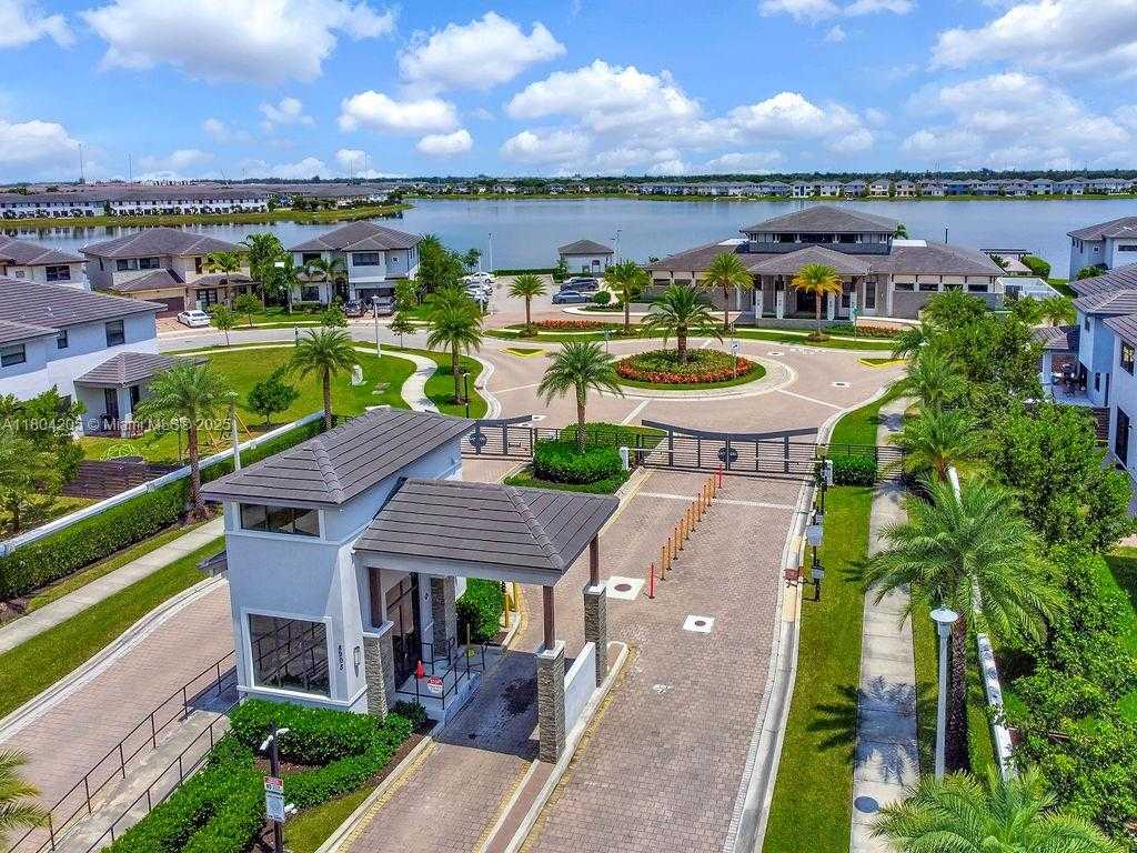 Small Image of 15678 NORTH WEST 91ST CT, Miami Lakes Number 38