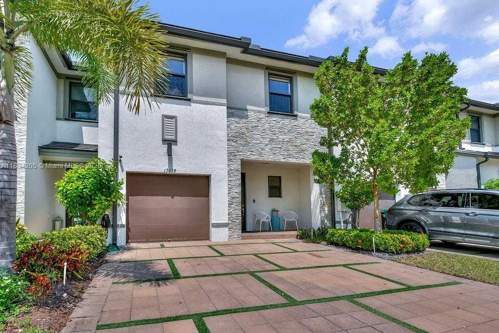 Small Image of 15678 NORTH WEST 91ST CT, Miami Lakes Number 4