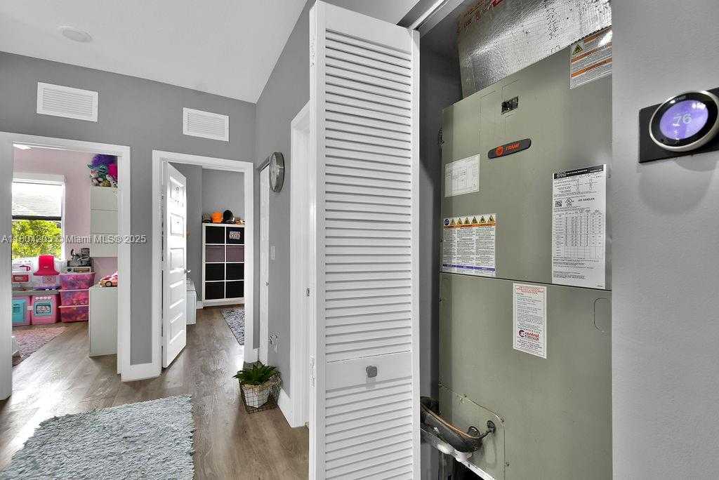 Small Image of 15678 NORTH WEST 91ST CT, Miami Lakes Number 6