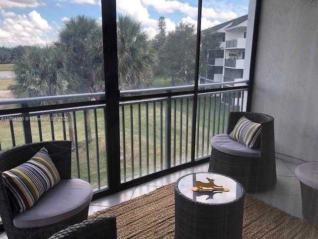 Small Image of 16141 BLATT BLVD #311, Weston Number 12