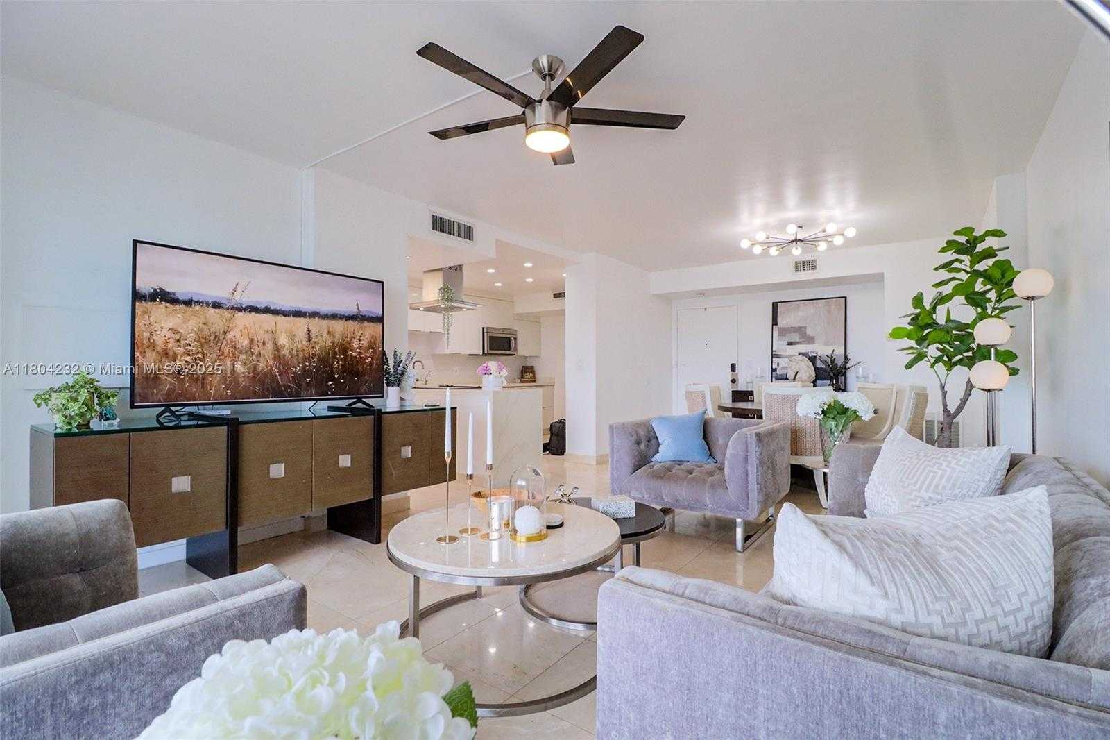 Small Image of 3800 HILLCREST DR #903, Hollywood Number 6