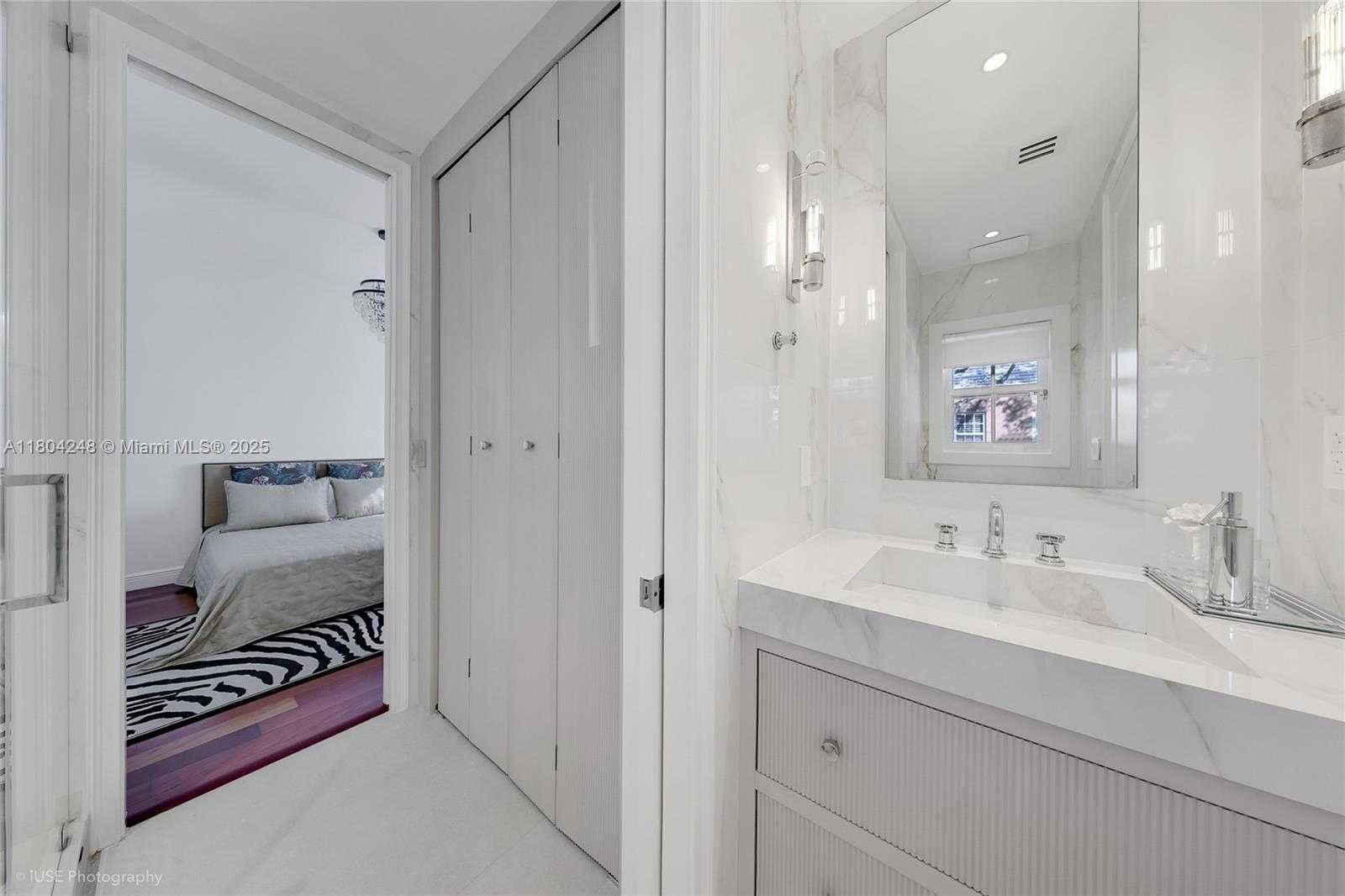 Small Image of 540 LORETTO AVE #19, Coral Gables Number 3