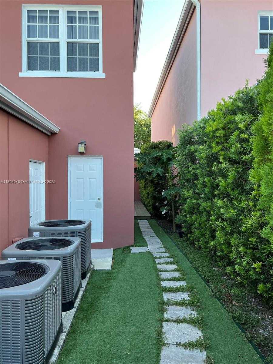 Small Image of 540 LORETTO AVE #19, Coral Gables Number 62