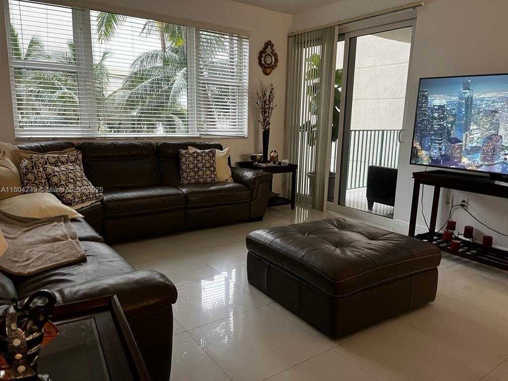Small Image of 19900 EAST COUNTRY CLUB DR #218, Aventura Number 3