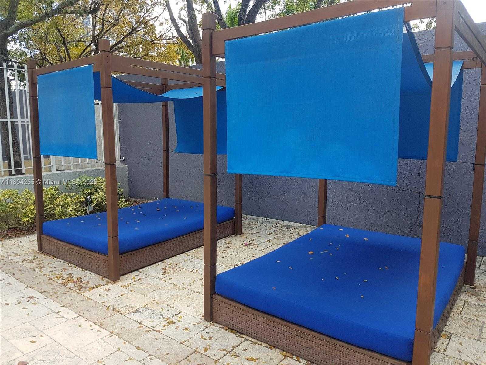 Imagen de Pequeño Objeto