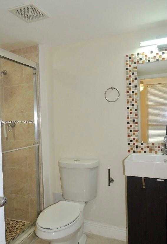 Small Image of 3101 NORTH COUNTRY CLUB DR #107, Aventura Number 17