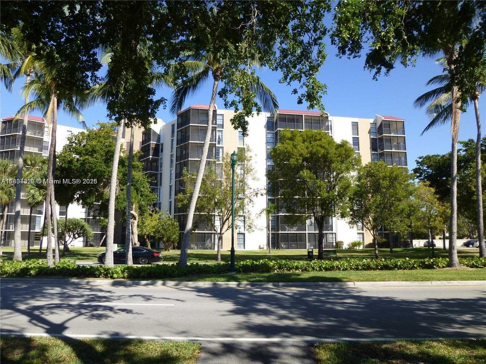 Small Image of 3101 NORTH COUNTRY CLUB DR #107, Aventura Number 21