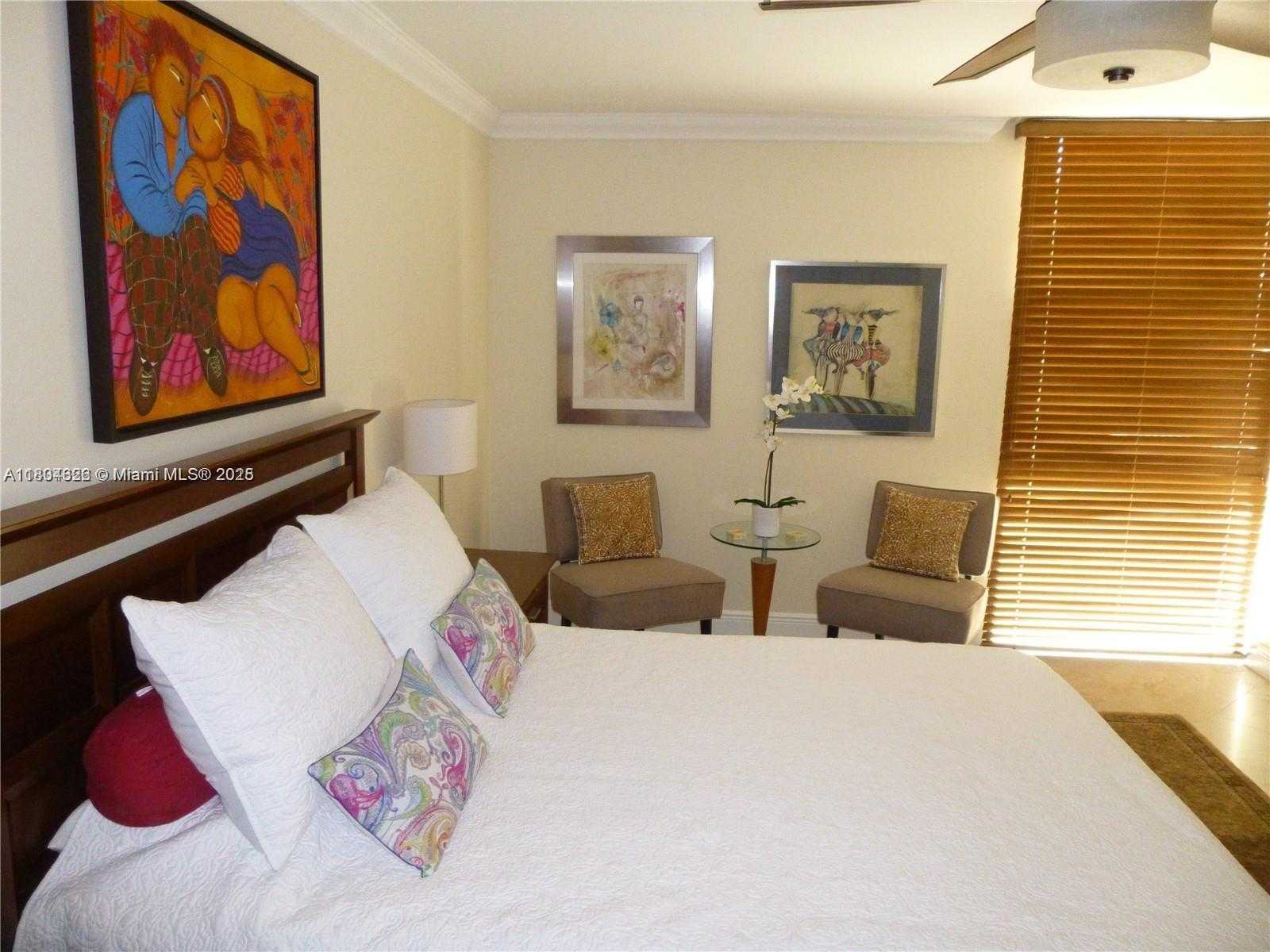 Small Image of 3101 NORTH COUNTRY CLUB DR #107, Aventura Number 4