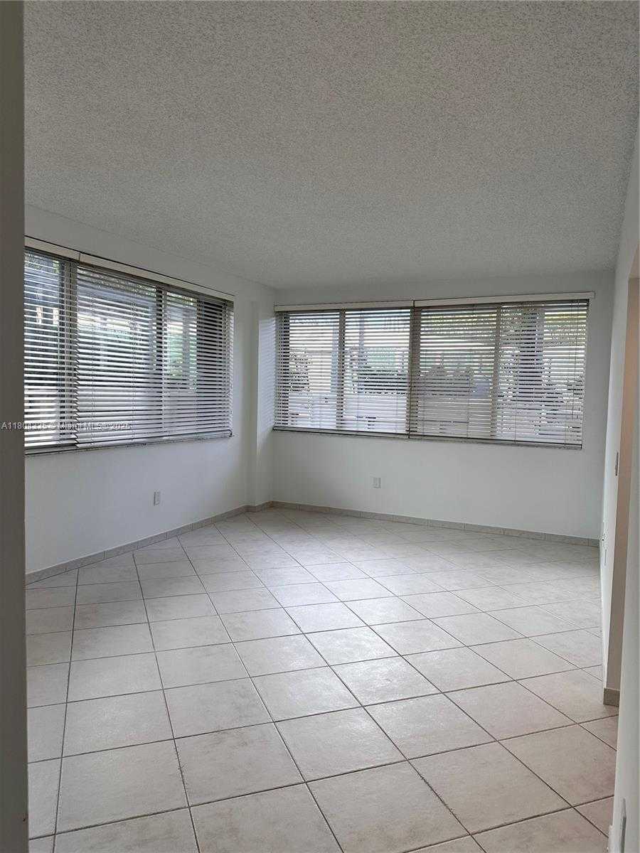 Small Image of 540 BRICKELL KEY DR #302, Miami Number 4