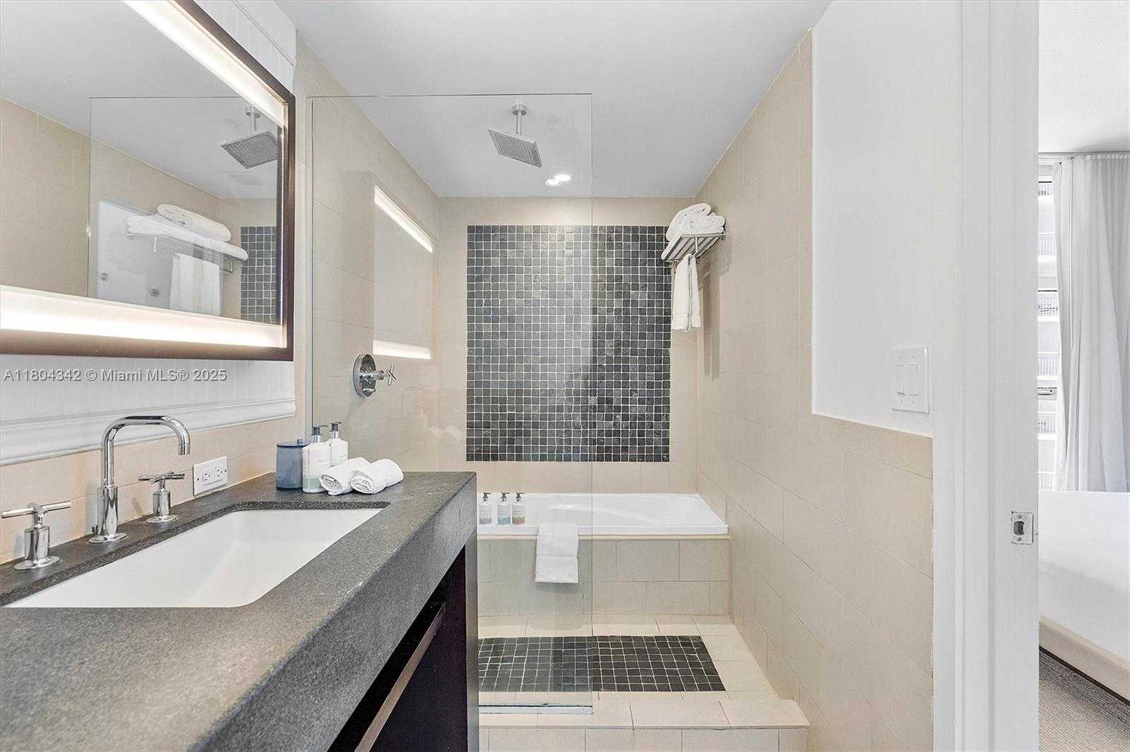 Small Image of 17315 COLLINS AVE #1008, Sunny Isles Beach Number 23