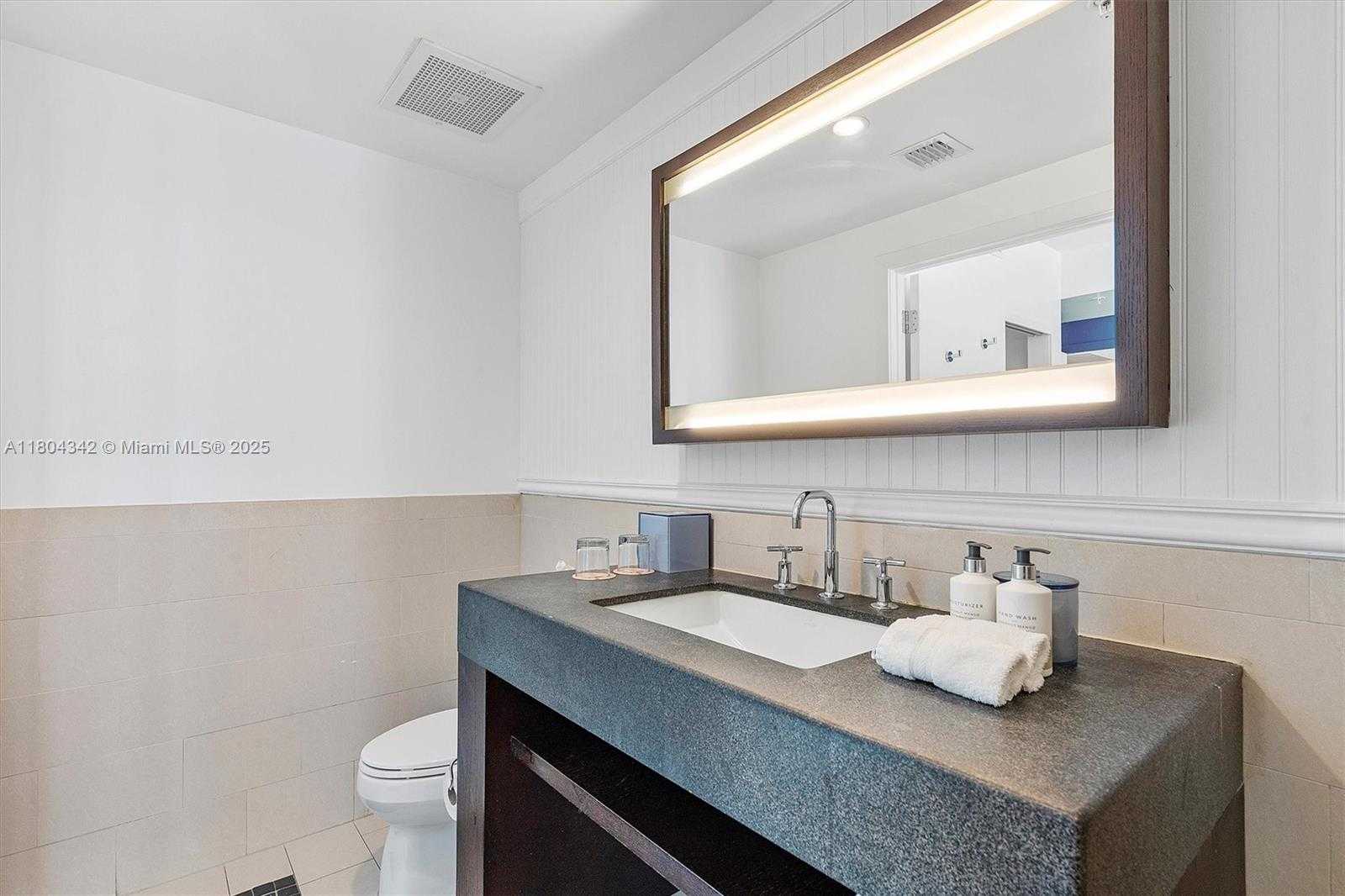 Small Image of 17315 COLLINS AVE #1008, Sunny Isles Beach Number 25