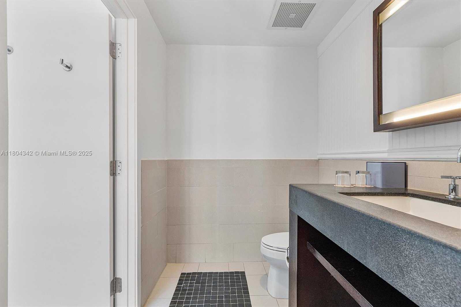 Small Image of 17315 COLLINS AVE #1008, Sunny Isles Beach Number 26
