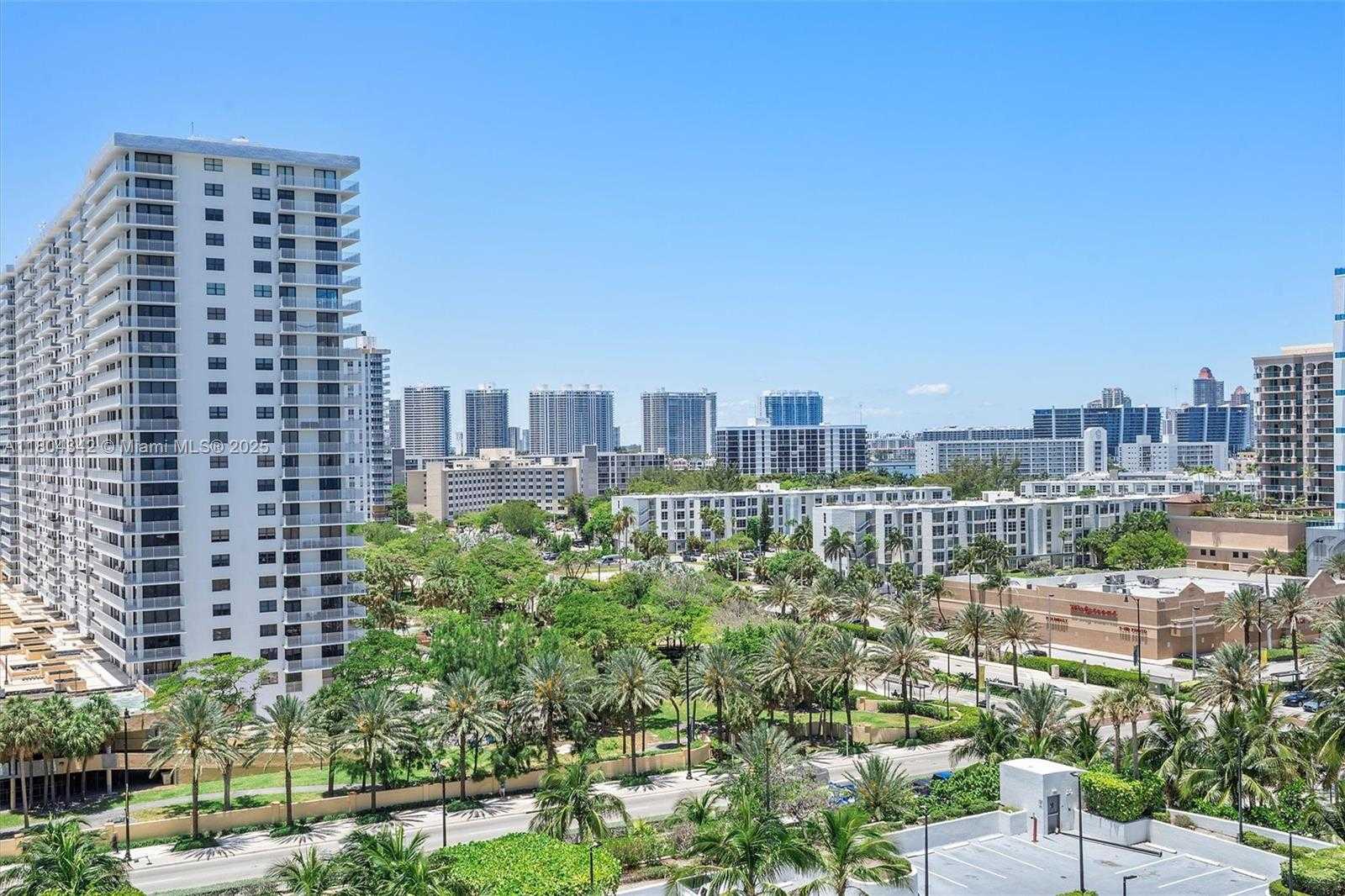 Small Image of 17315 COLLINS AVE #1008, Sunny Isles Beach Number 31
