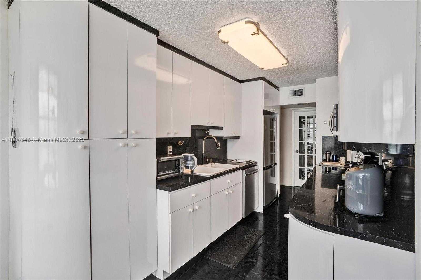 Small Image of 301 174TH ST #1503, Sunny Isles Beach Number 13