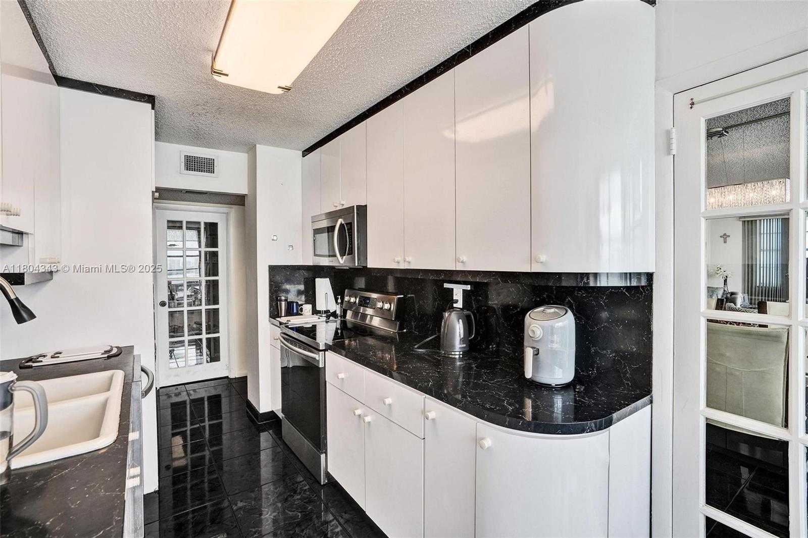 Small Image of 301 174TH ST #1503, Sunny Isles Beach Number 14