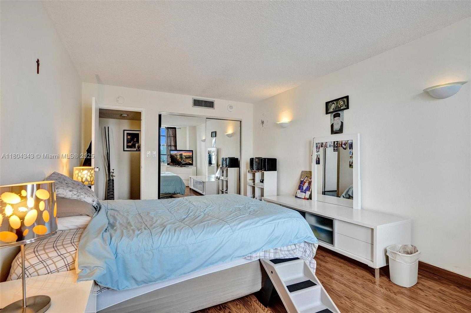 Small Image of 301 174TH ST #1503, Sunny Isles Beach Number 23