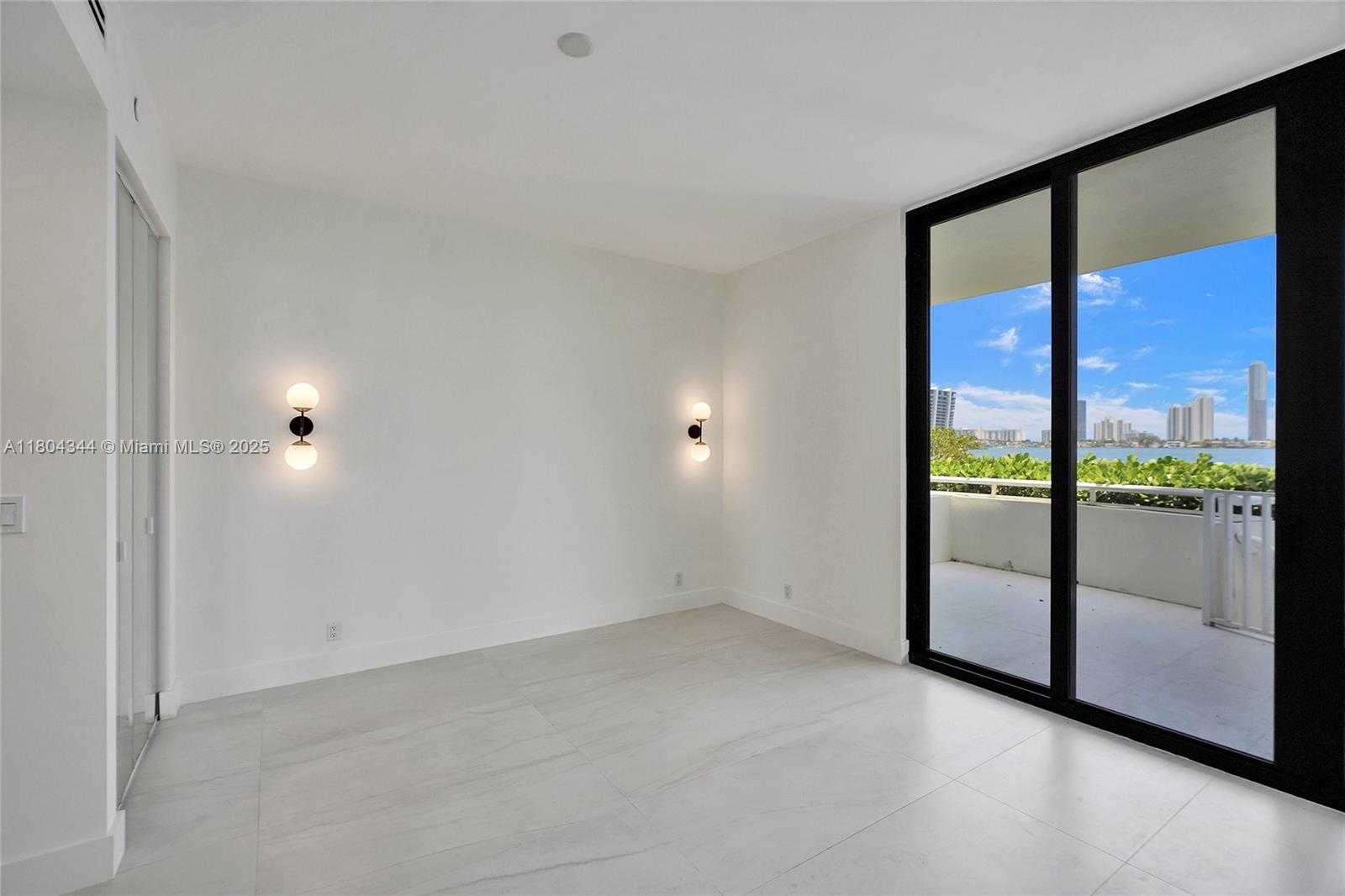 Small Image of 3000 ISLAND BLVD #TH-5, Aventura Number 19