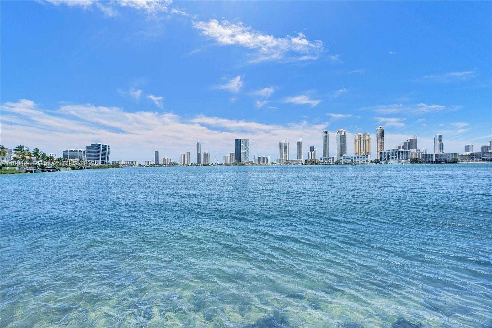 Small Image of 3000 ISLAND BLVD #TH-5, Aventura Number 28