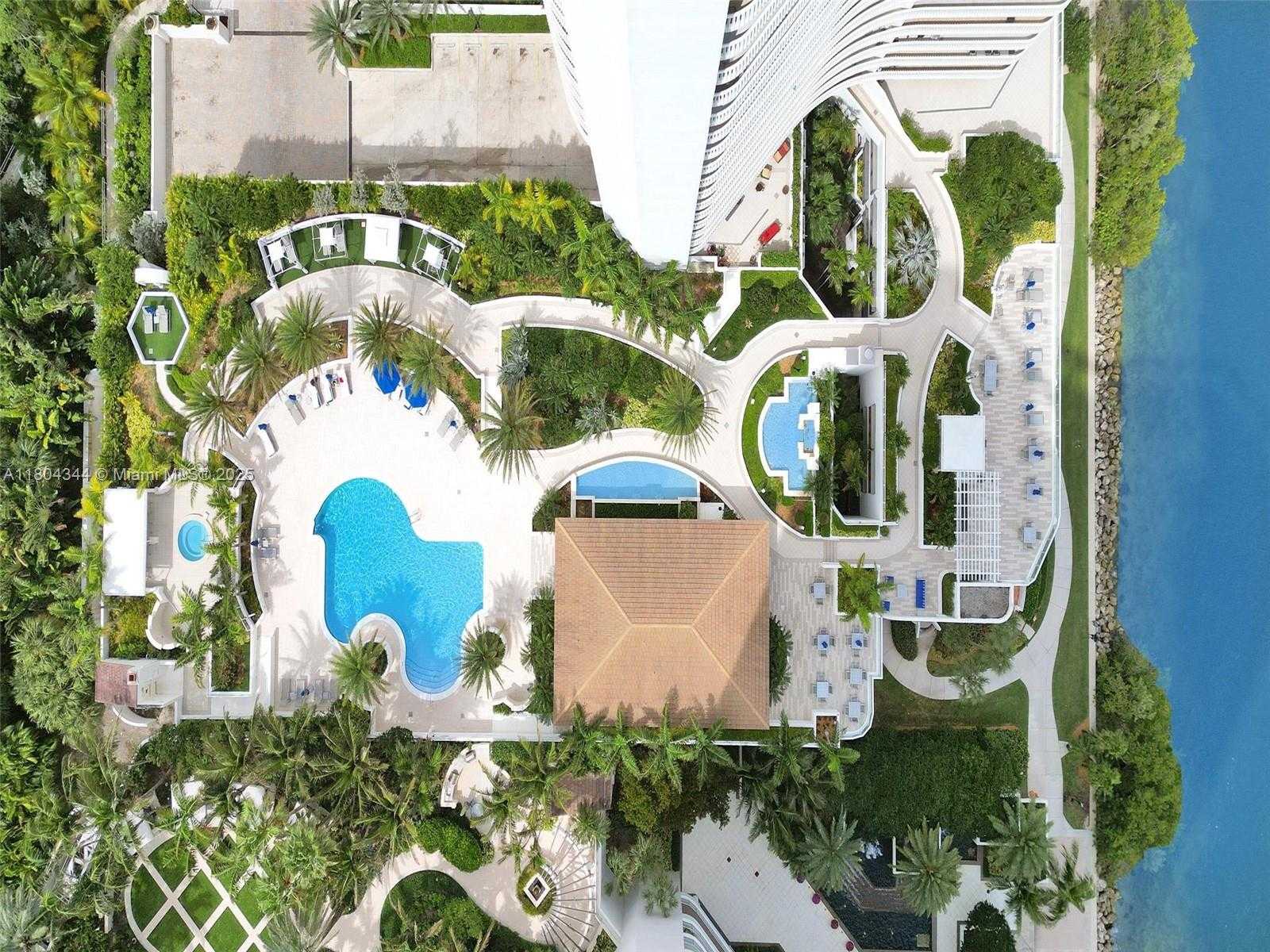 Small Image of 3000 ISLAND BLVD #TH-5, Aventura Number 41