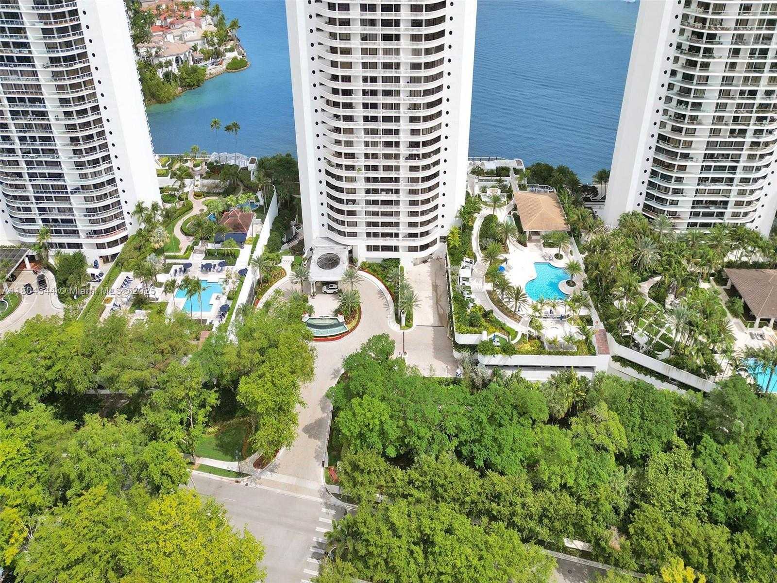 Small Image of 3000 ISLAND BLVD #TH-5, Aventura Number 48