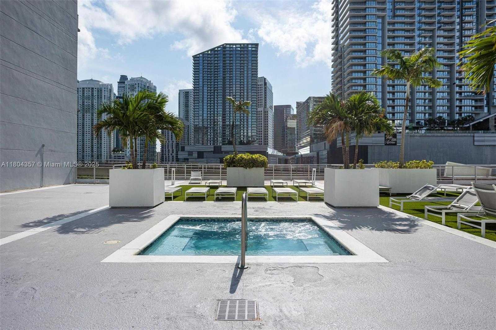 Small Image of 690 SOUTH WEST 1ST CT #PHI26, Miami Number 30