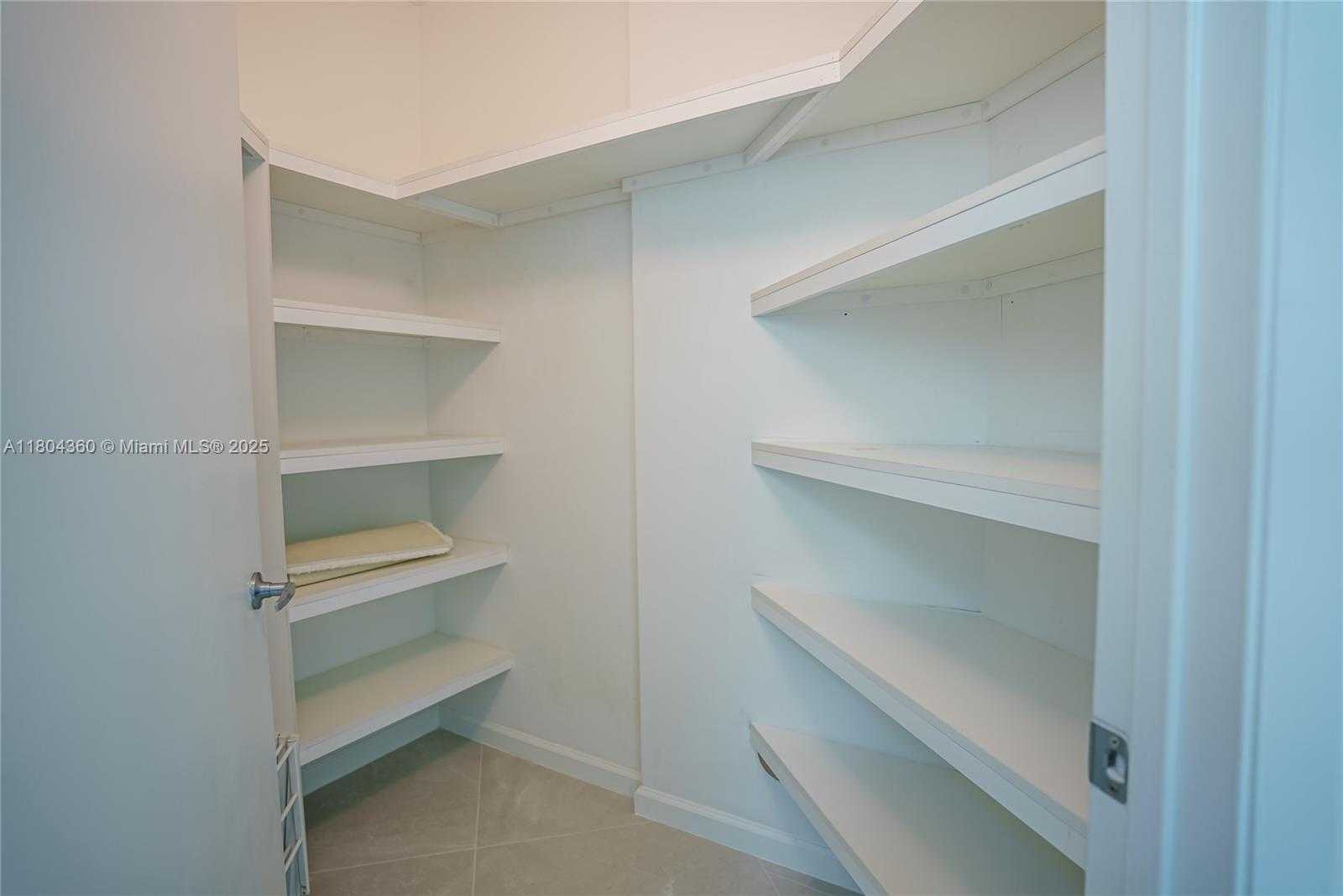 Small Image of 1900 NORTH BAYSHORE DR #1918, Miami Number 19