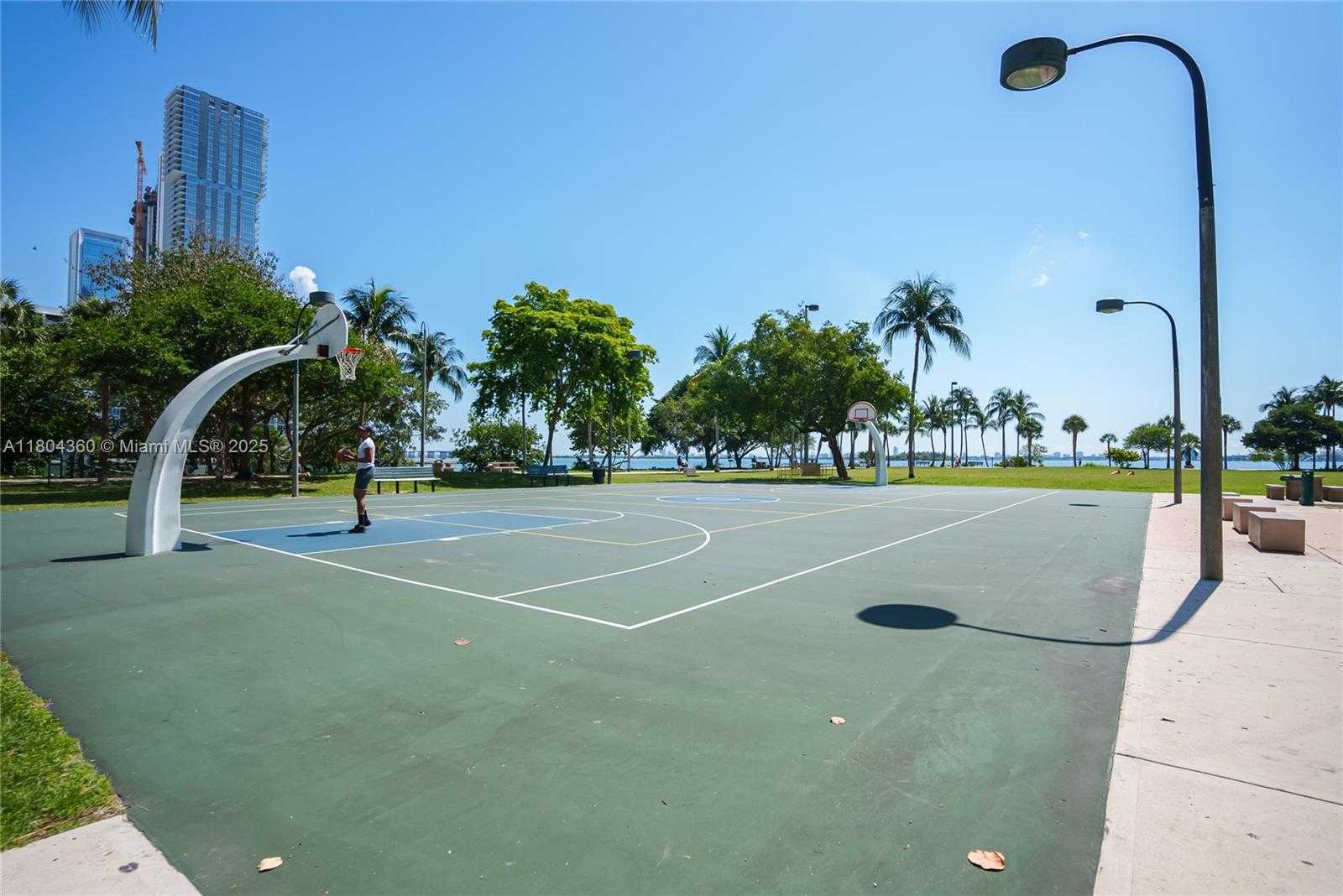 Small Image of 1900 NORTH BAYSHORE DR #1918, Miami Number 43