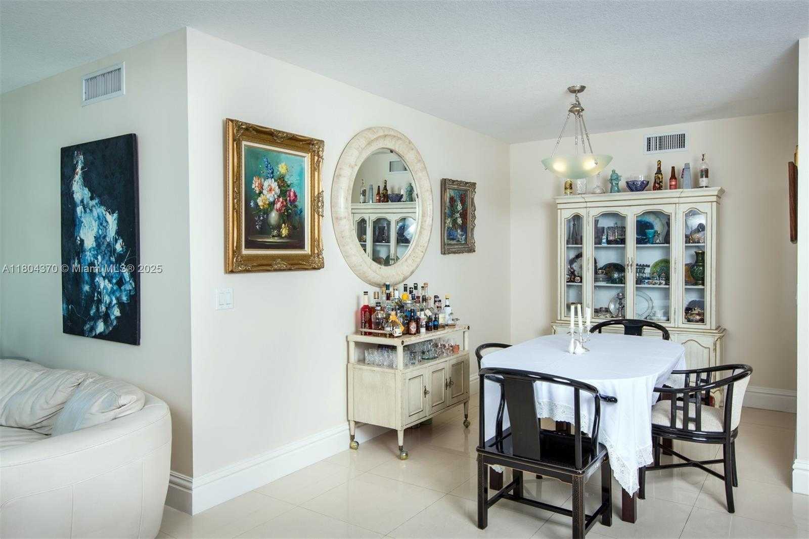 Small Image of 1250 SOUTH MIAMI AVE #3106, Miami Number 17