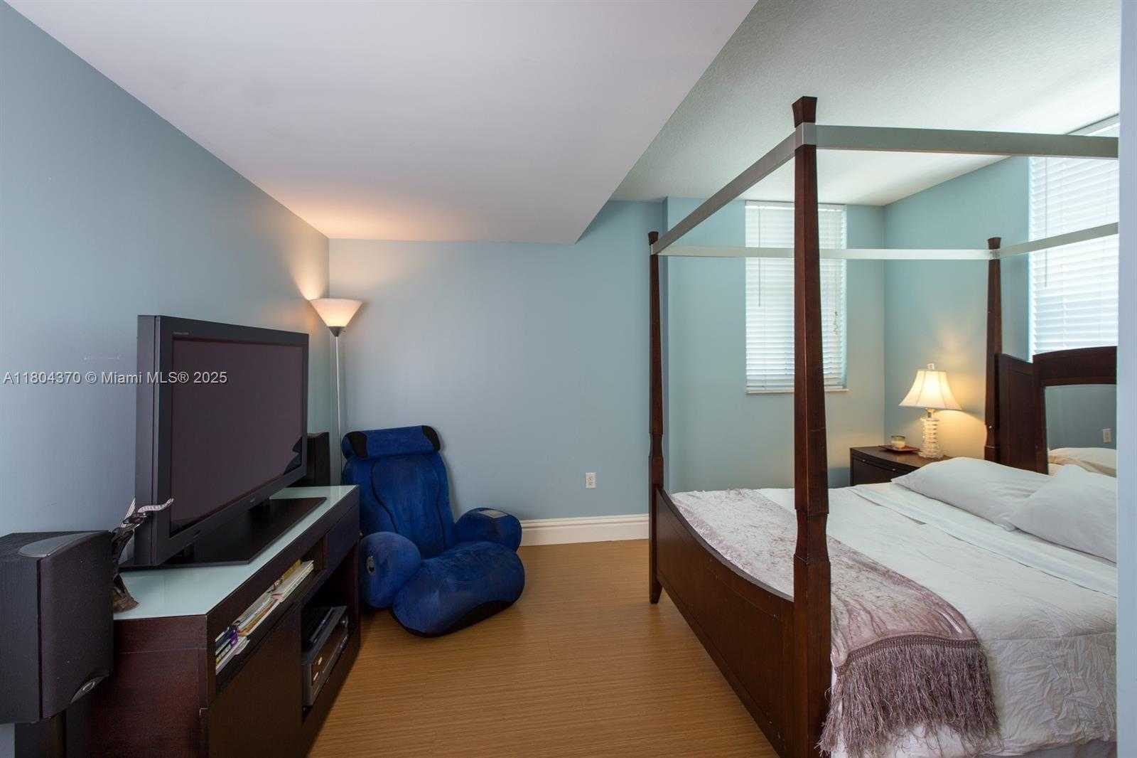 Small Image of 1250 SOUTH MIAMI AVE #3106, Miami Number 29