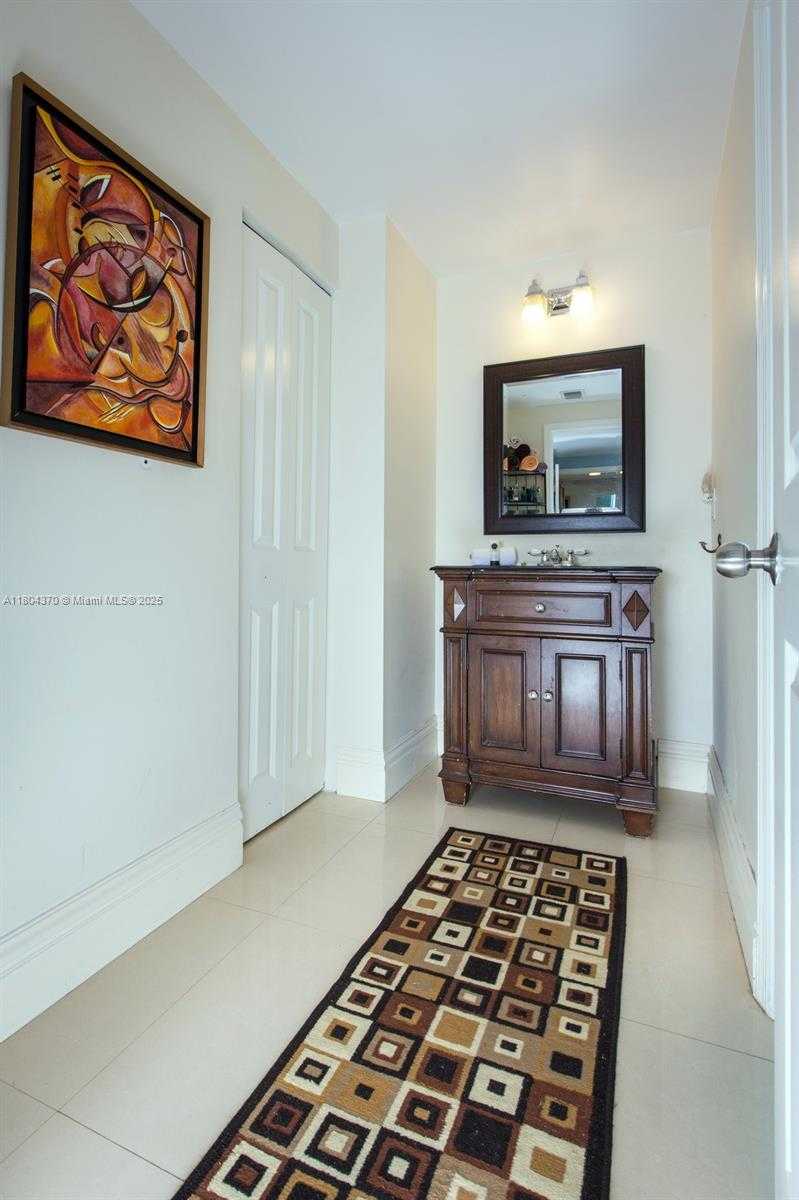 Small Image of 1250 SOUTH MIAMI AVE #3106, Miami Number 37