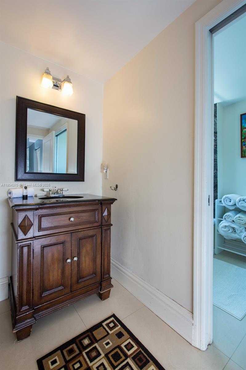 Small Image of 1250 SOUTH MIAMI AVE #3106, Miami Number 38
