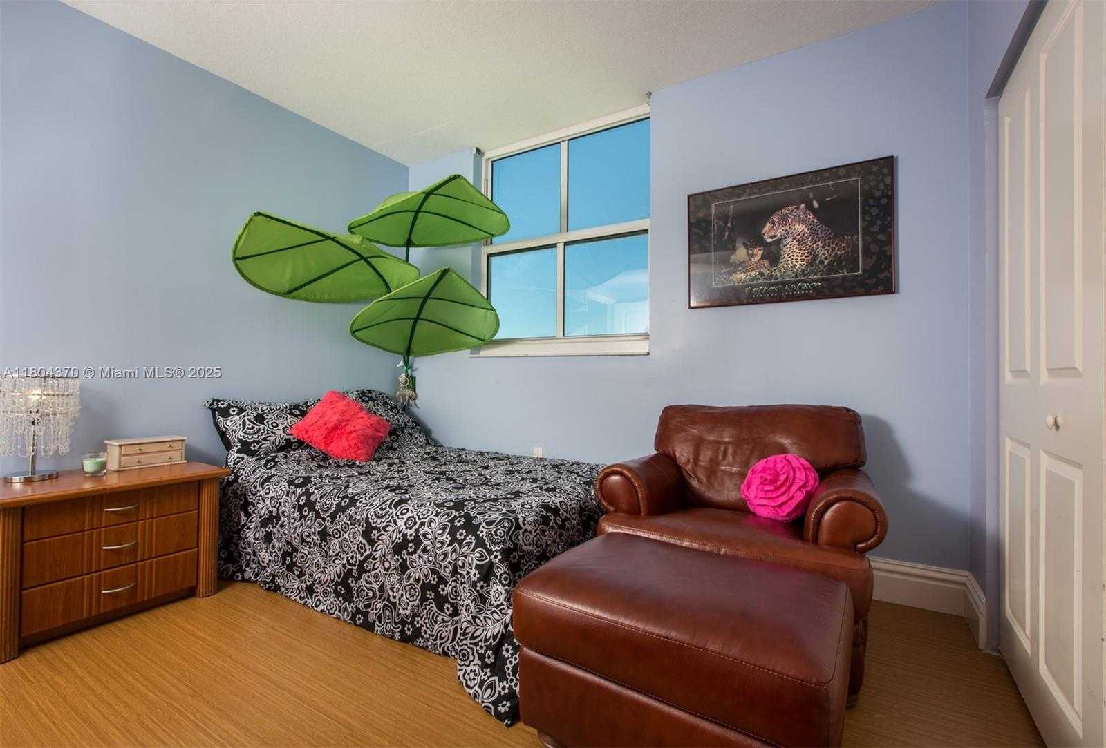 Small Image of 1250 SOUTH MIAMI AVE #3106, Miami Number 49
