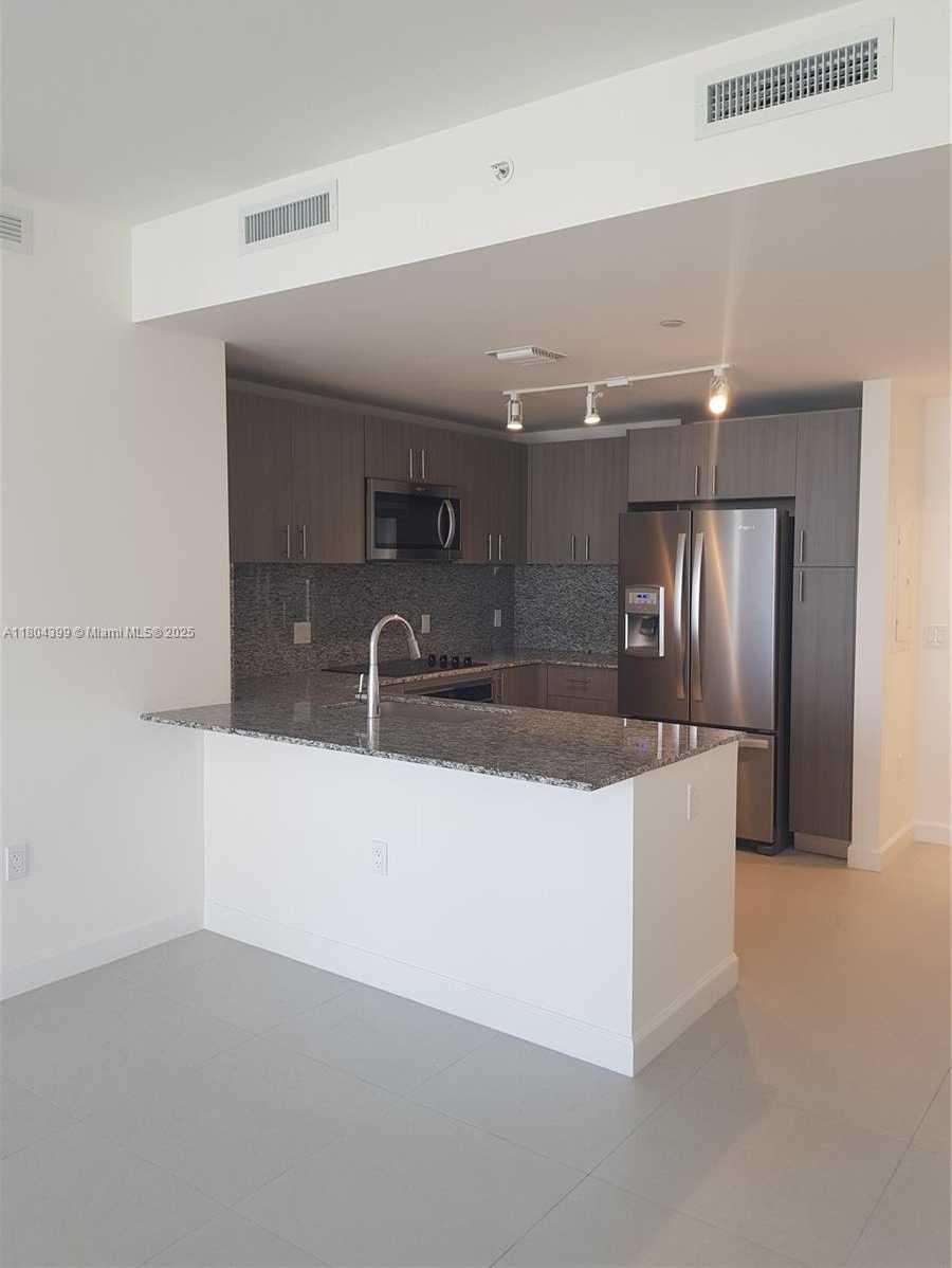 Small Image of 5350 NORTH WEST 84TH AVE #1018, Doral Number 7