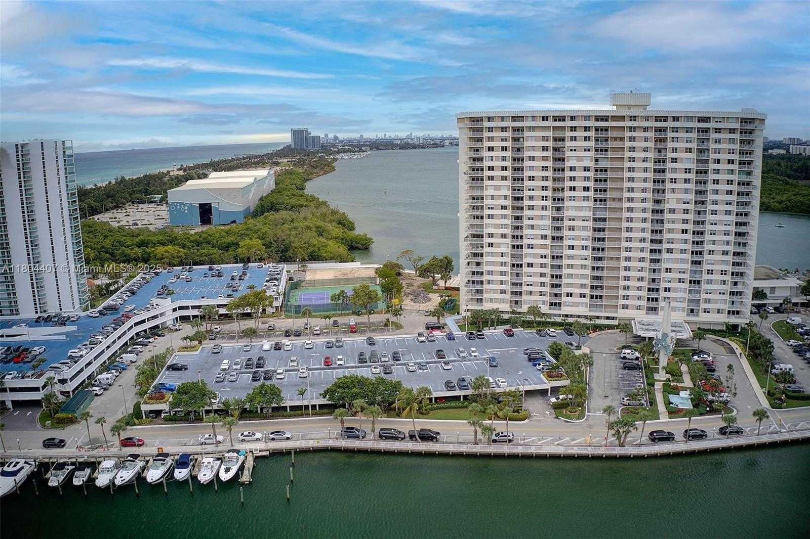 Small Image of 300 BAYVIEW DR #2108, Sunny Isles Beach Number 41