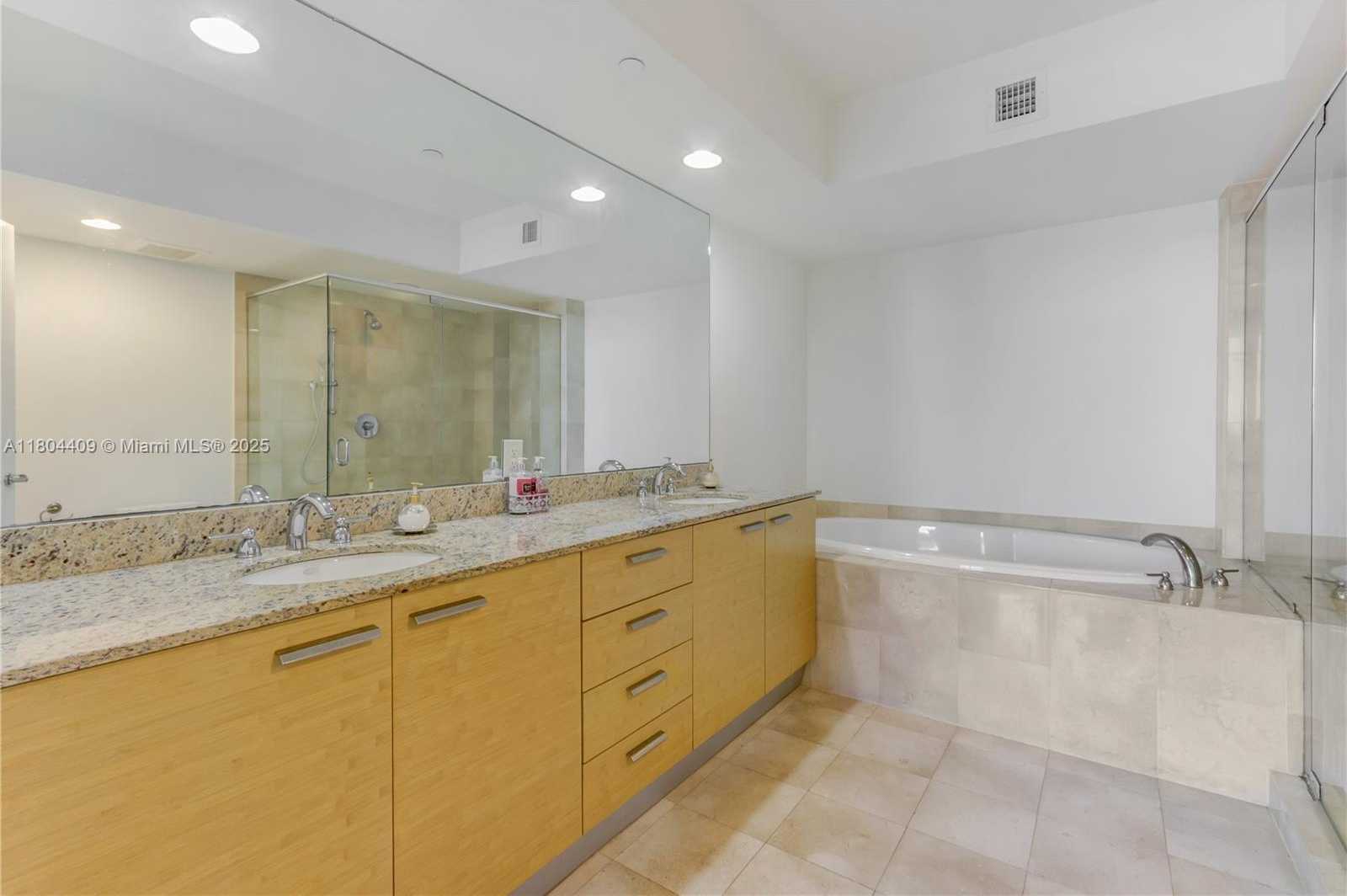 Small Image of 1830 SOUTH OCEAN DR #3804, Hallandale Beach Number 15