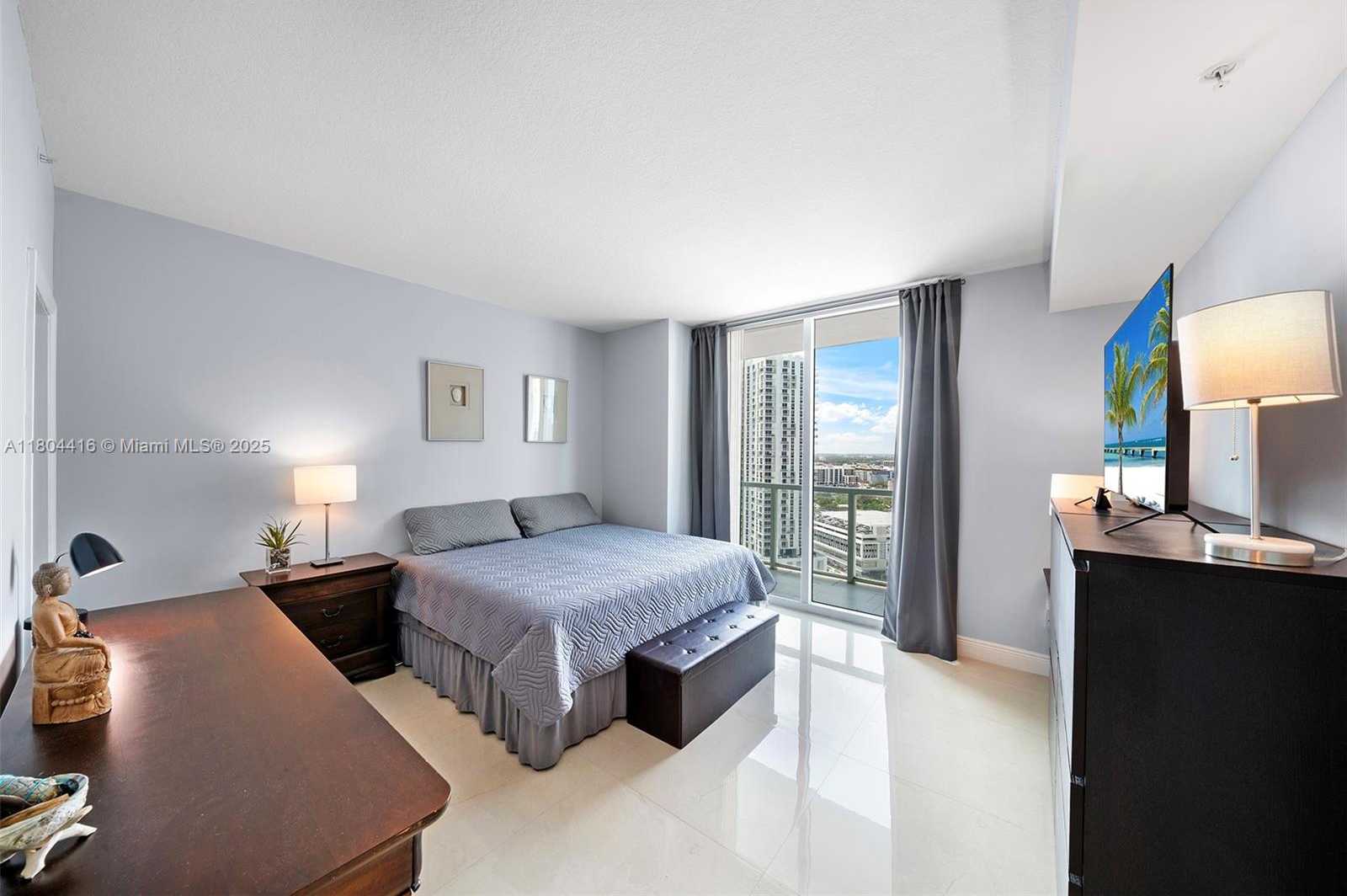 Small Image of 1900 NORTH BAYSHORE DR #2512, Miami Number 16