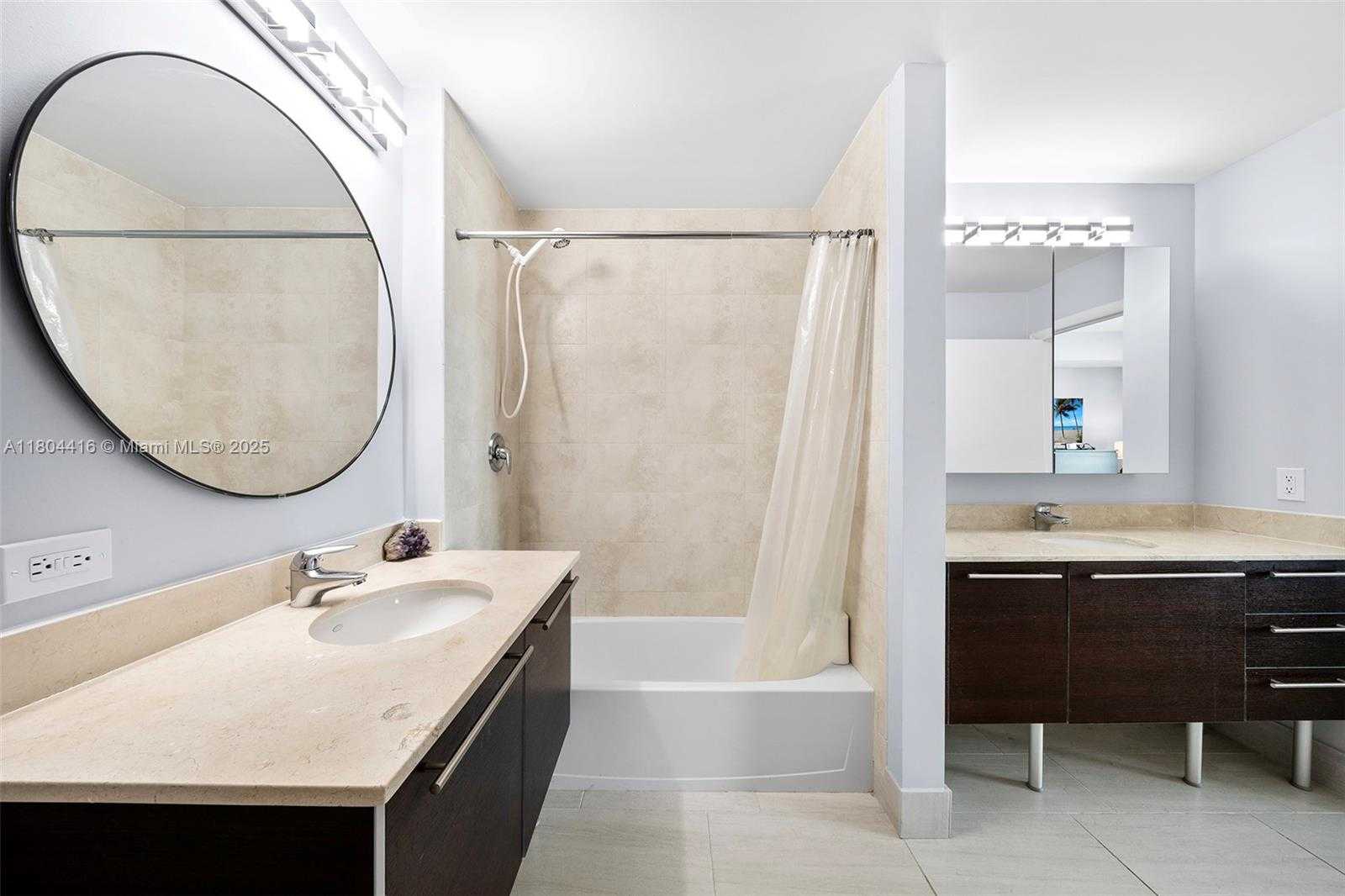 Small Image of 1900 NORTH BAYSHORE DR #2512, Miami Number 24