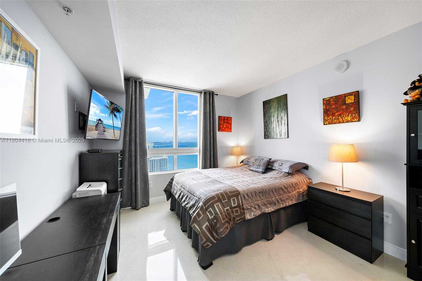 Small Image of 1900 NORTH BAYSHORE DR #2512, Miami Number 25